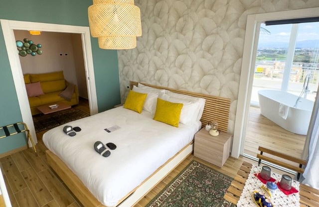 Sunshine - Lilibeth Luxury Suites Salerno