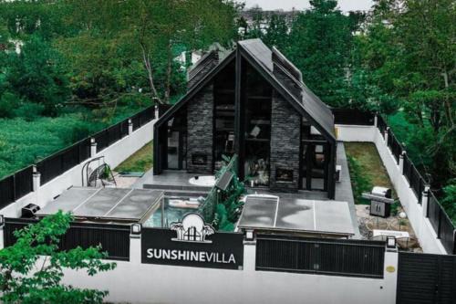 Sunshine Villa