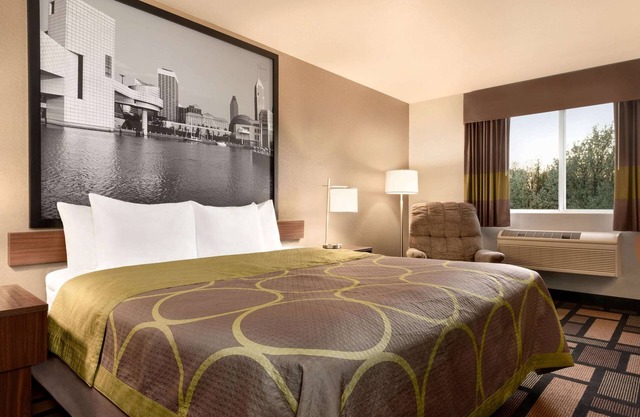 Super 8 by Wyndham Akron S/Green/Uniontown OH