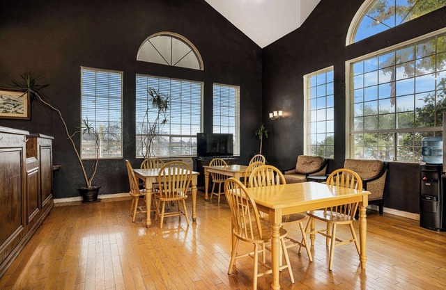 Super 8 by Wyndham Auburn