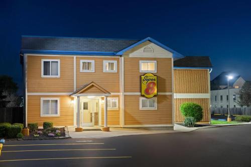 Super 8 by Wyndham Columbus