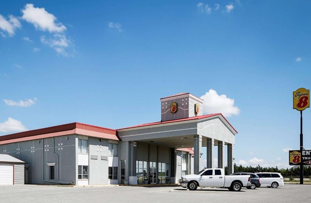 Super 8 by Wyndham Elk City