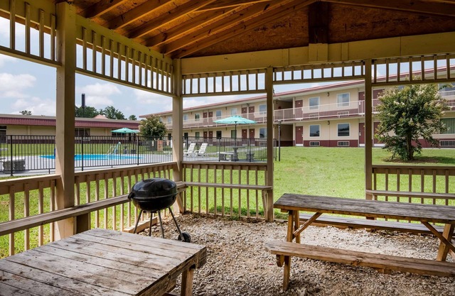 Super 8 by Wyndham Gaffney