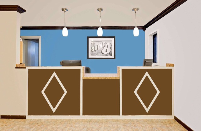 Super 8 by Wyndham Hazen