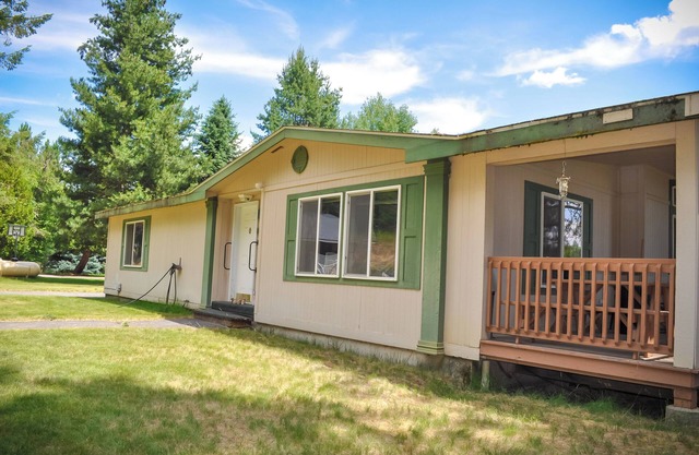 Super Family-Friendly Home in St. Maries, Idaho - Idaho Deer Haven