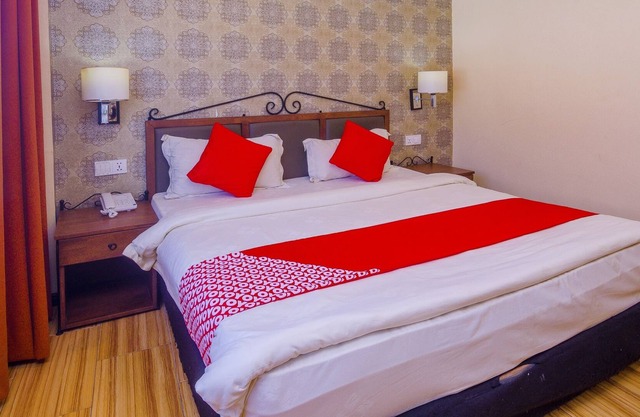 Super OYO 90134 K Garden Hotel