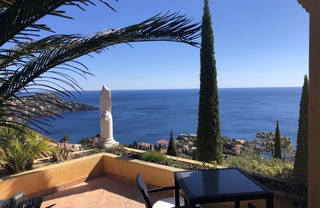 SUPERB 80m2 APARTMENT PANORAMIC SEA VIEW FROM THE ALPS TO THE ESTEREL