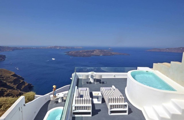 Superb Santorini Villa | 1 Bedroom | Villa Stone and Sea | Breathtaking.