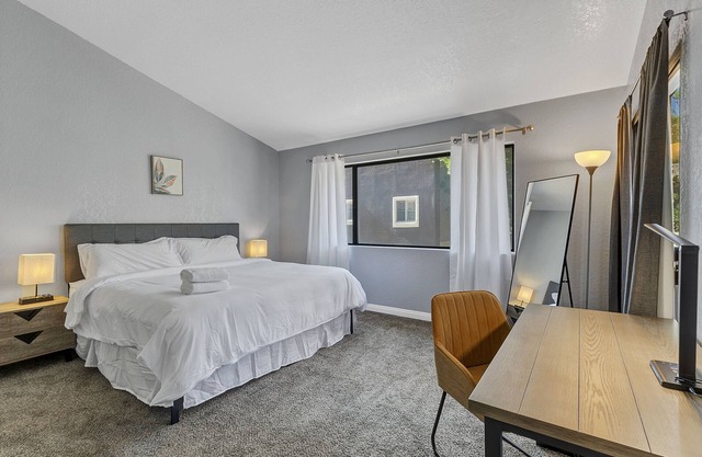 Superhost 5 Star ⭐ Service with 2 Bedrooms