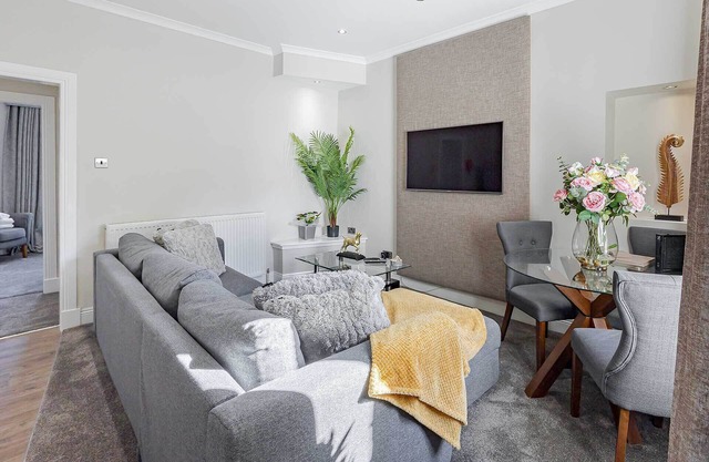 Superior one bedroom Apartment 172