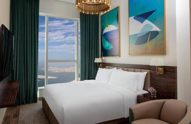 Superior Three Bedroom Apartment Near The Media Lounge Palm By Luxury Bookings