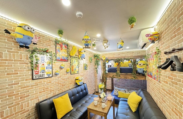 Support for 8 persons! A fun room with Minions on the rampage! Kyocera Dome 9 min, USJ 20 min, 2 stations to Namba / Dotonbori / Only 4 min from Taisho station to the room (3 min from Taisho subway station)