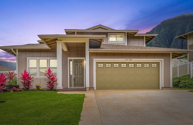 🌺 Support LOCAL: NEW! Mākaha Valley Home With Large Studio And Amazing Backyard