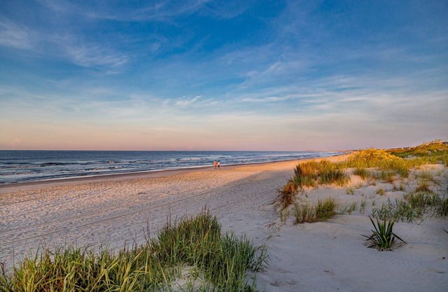 Surf & Turf 😎🏖️🏌️⛳ — 1st Floor Sunset Beach Entire Condo on the 17th Green