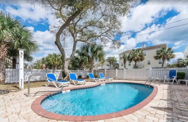 Surfside Shamrock 6 bed 4,5 bath