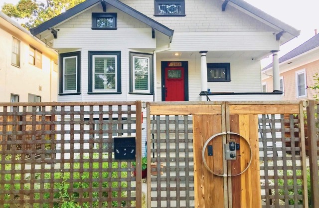 Sutter Midtown 3bd Historic Home w/Swimming Pool *Virtual Tour