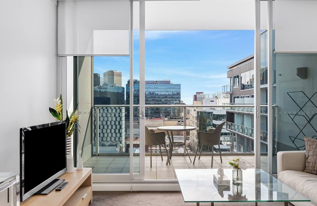 Swainson on Hindmarsh