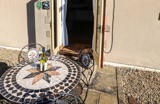 SWALLOWS REST, family friendly, with a garden in Allendale