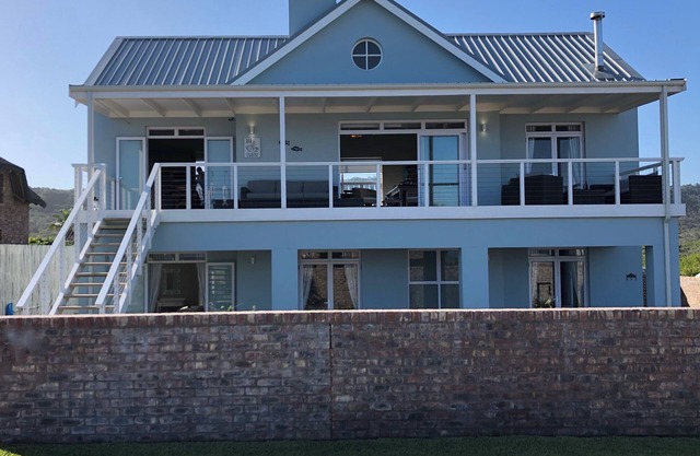 Swans Nest Home in Sedgefield Myoli Beach is pet friendly and near to the beach