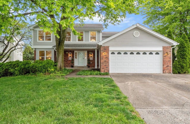 Sweet Luxury Pool Home - Saint Charles