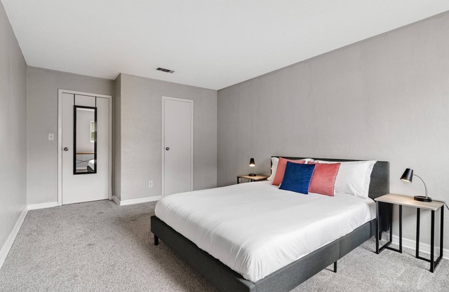 Sweetwater 5F I Beautiful 1Bd Apt I Free Parking