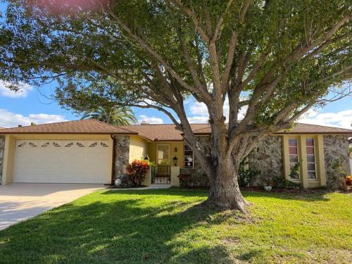 Swimming, Boating, Fishing on Gulf & Heated pool