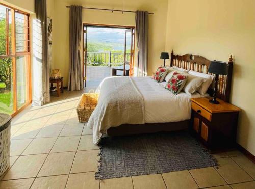 Sycamore Fig House next 2 Hulala Lodge