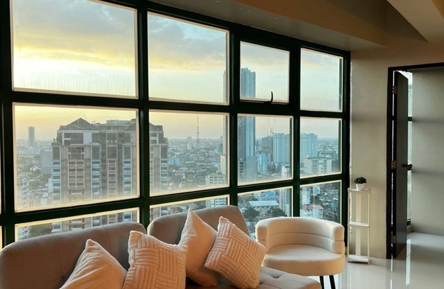 Symphony Tower 2 - Cozy View