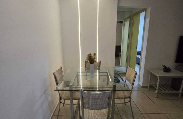 Térreo, Completo, Seguro, Academia e Piscina. Aceita Pets. Espaço Para Trabalho