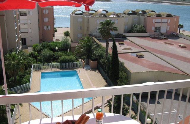 T2 sea-view residence with pool-Plage Grazel