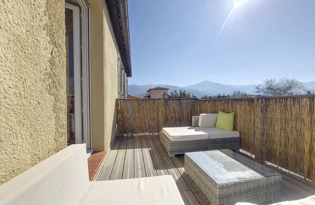 T3 spacious with garden near the beaches, the Pyrenees and Spain