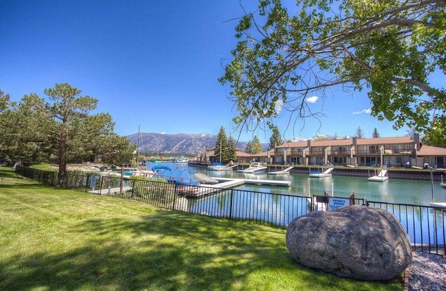 Tahoe Keys Condo W/Dock, Beach, & Pool Access | TKC0811
