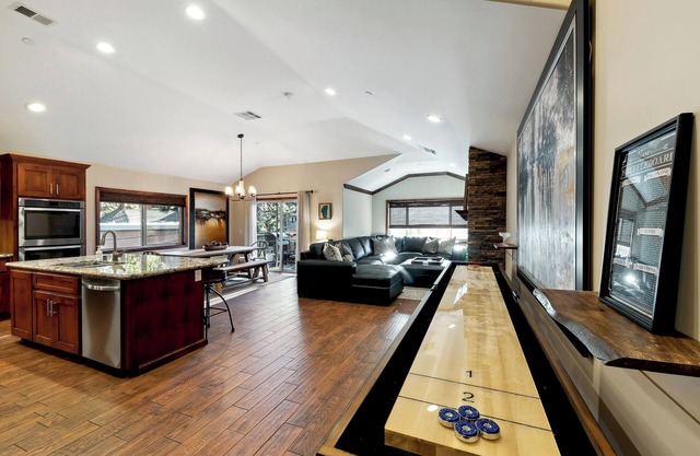 Tahoe Woods #304: Stateline, Gondola, Modern