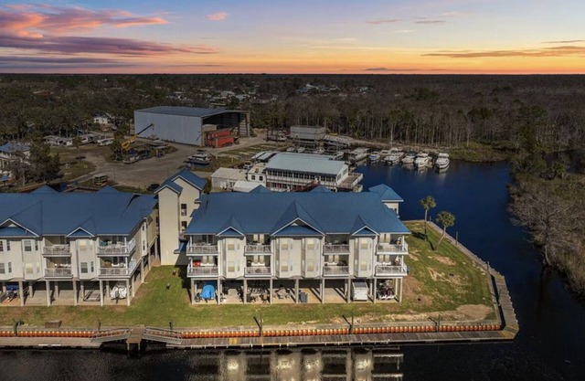 Tailin’ Reds Suwannee Gulf Condo. Private Boat Slip. Building 1 Unit 102