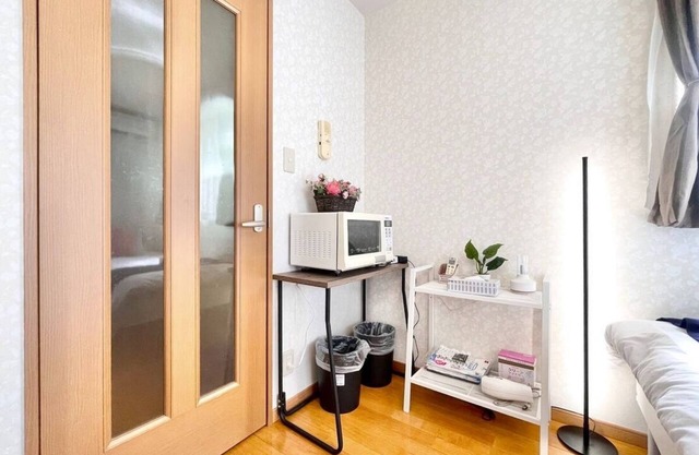 Takadanobaba 302, centrally located in Shinjuku-ku.