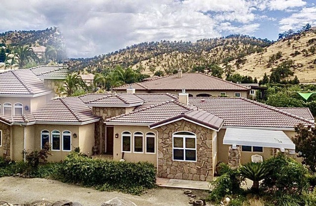 Take it easy at this unique and tranquil getaway!