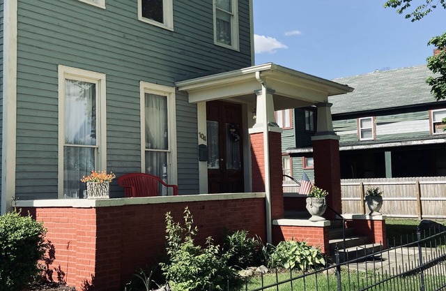 Tall, Bright, Spacious studio apartment has an open concept and relaxing vibe.