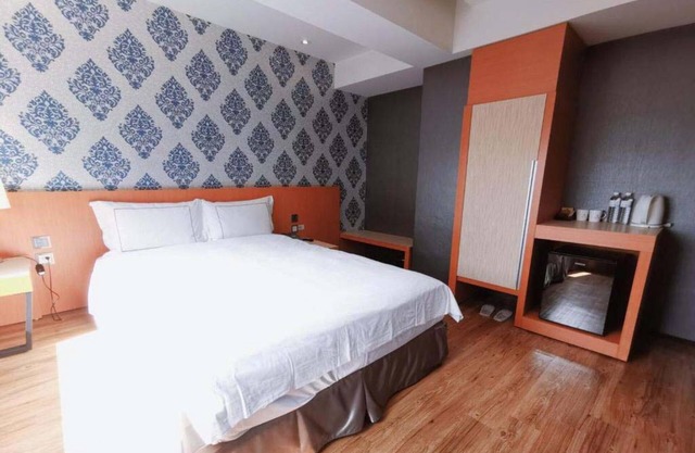 Talmud Hotel Yizhong