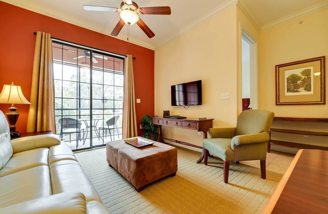 Tampa Resort Condo: Pool Access & Central A/C!