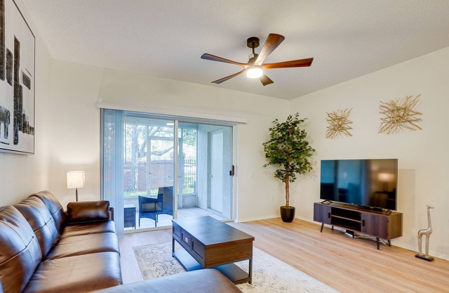 Tampa Vacation Rental Townhome ~ 5 Mi to Beaches!