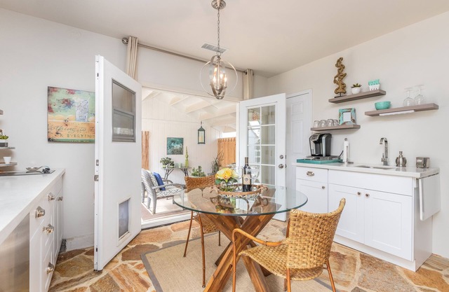 TARA VINEYARDS ESTATE COTTAGE ON 5 ACRES