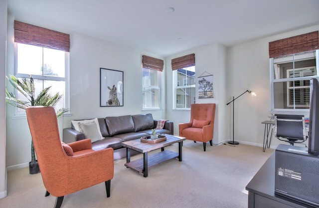 Tasteful San Jose 2BR Townhouse w/Patio, nr Newhall Park, by Blueground