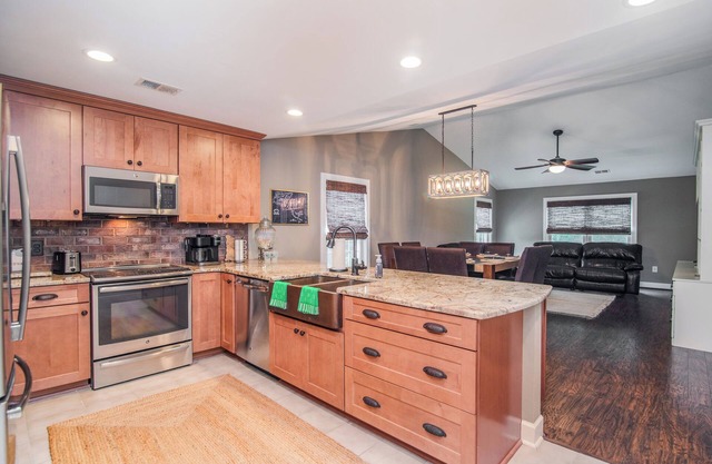 TB 76C Little Grey's Golf True Blue Condo