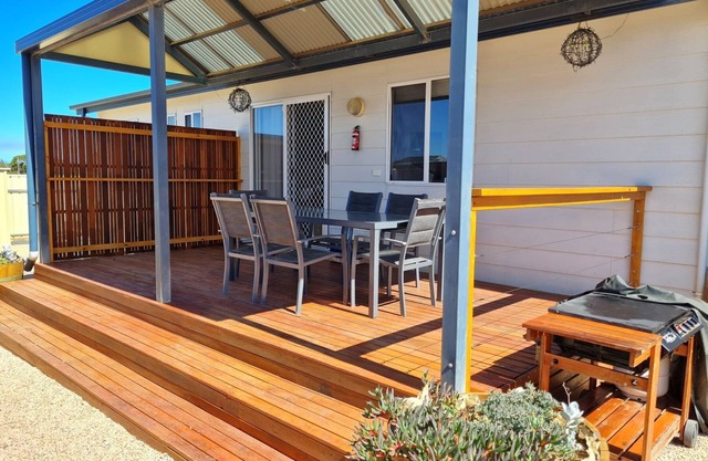Te Taha Moana - By The Beach, Moonta Bay