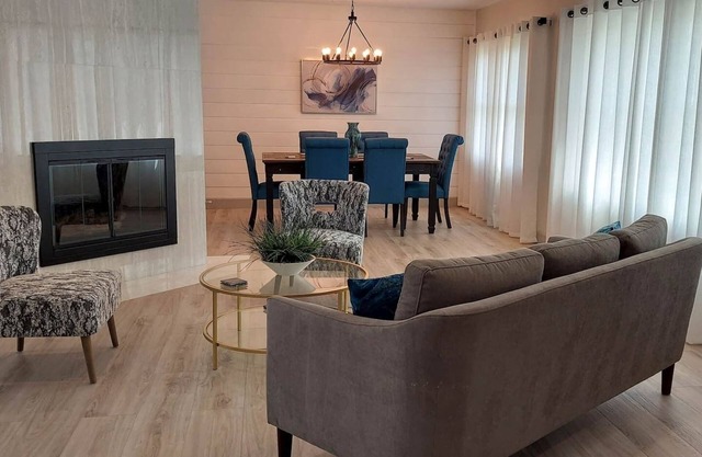 Temp Housing For Insurance/Work/Travel/Remodel!