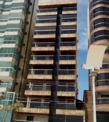 Temporada em prédio na orla da Praia do Morro