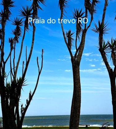 Temporada na Praia do Trevo - Rio das Ostras, RJ