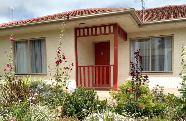 Ten-on-French Barossa getaway