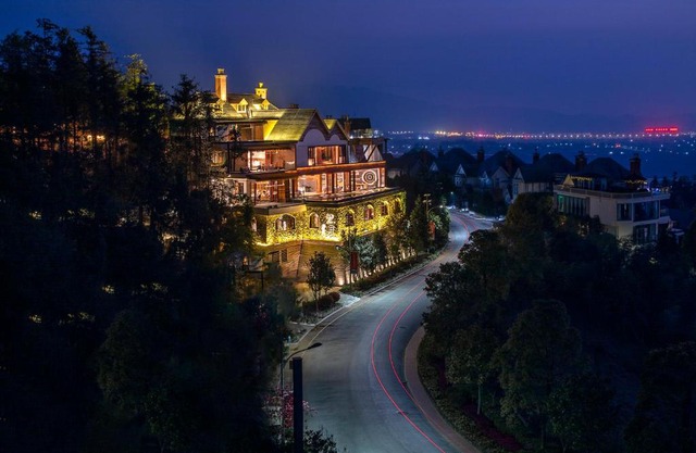 Tengchong Lanyue Hot Spring Hotel