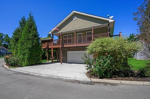 Tennessee Time Out - Entire Cottage Hot Tub, Creek, No Steep Roads